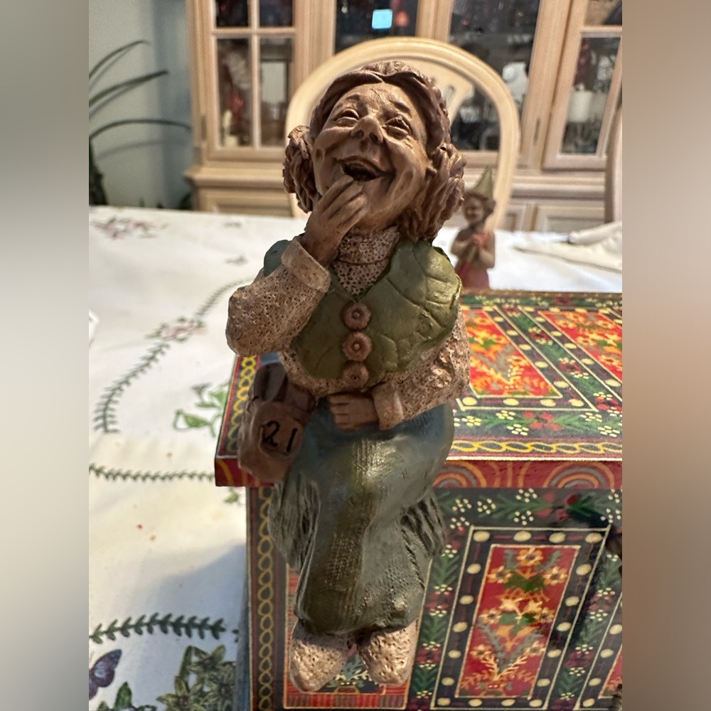 Tom Clark Figure "Madre" #21 1984  Sitting Figure with Stump